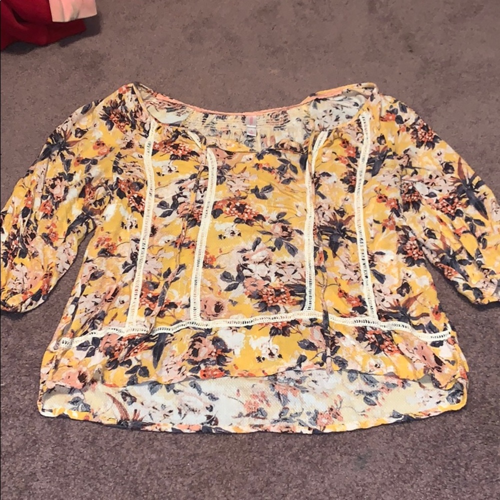 Floral Cropped Sleeve Top